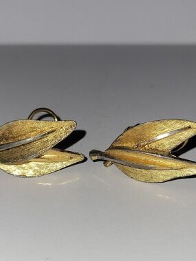 Vintage RSK Gold Tone Clip-On Earrings for Women - Classic Gold Tone